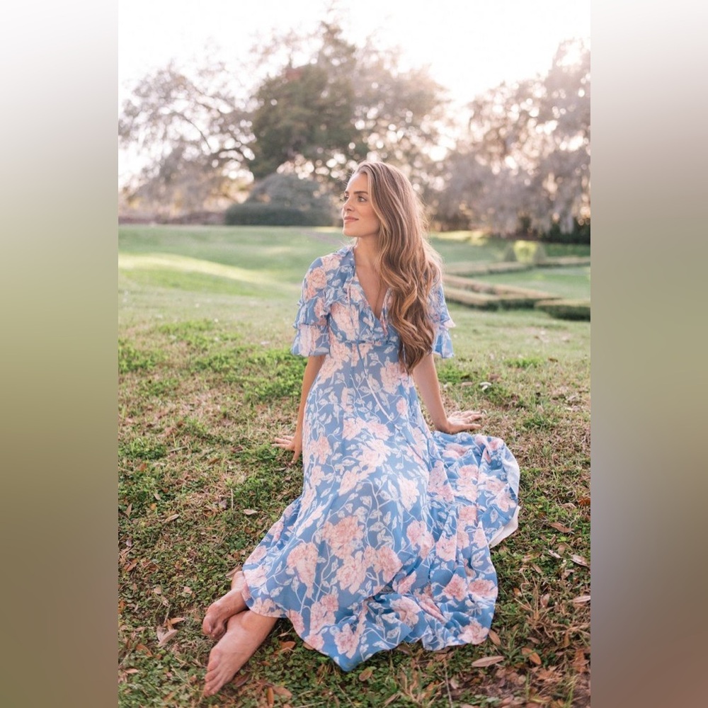 Gal Meets Glam Blue Shelby Floral Maxi Dress